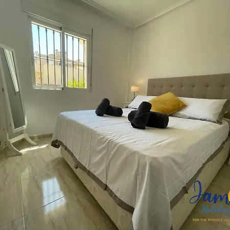 Brisa Golf Ii Ground Floor With 2 Comm Pools Eb6 *